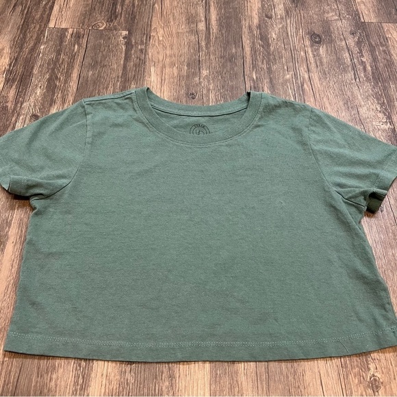 Urban Outfitters Army Green Round Neckline Crop Short Sleeves Casual Top Y2K S - Picture 10 of 11